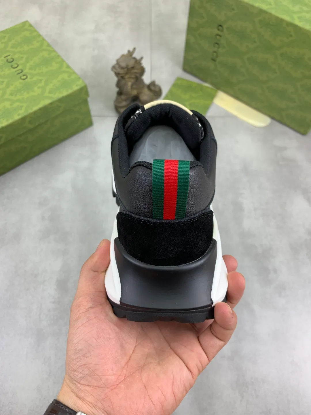 Men's shoes 💰P440💰[New model] (GUCCI) official website's latest 🎁🎁casual and fashionable men's shoes👟, hot style💥 style is simple and elegant, exclusive for trendy men. Unique official website's latest brand double G element 👑Gucci original style Decoration, fashionable and generous, made of original frosted calfskin ✅ fully imported first-layer pigskin lining, the official website specifies wear-resistant, lightweight original rubber casual outsole, classic model taken in real life 🎬38-44 (customized for 45) 4️⃣ colors available
